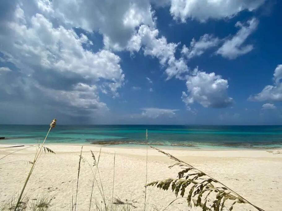 Beach'Nbarefoot Nassau Exterior foto